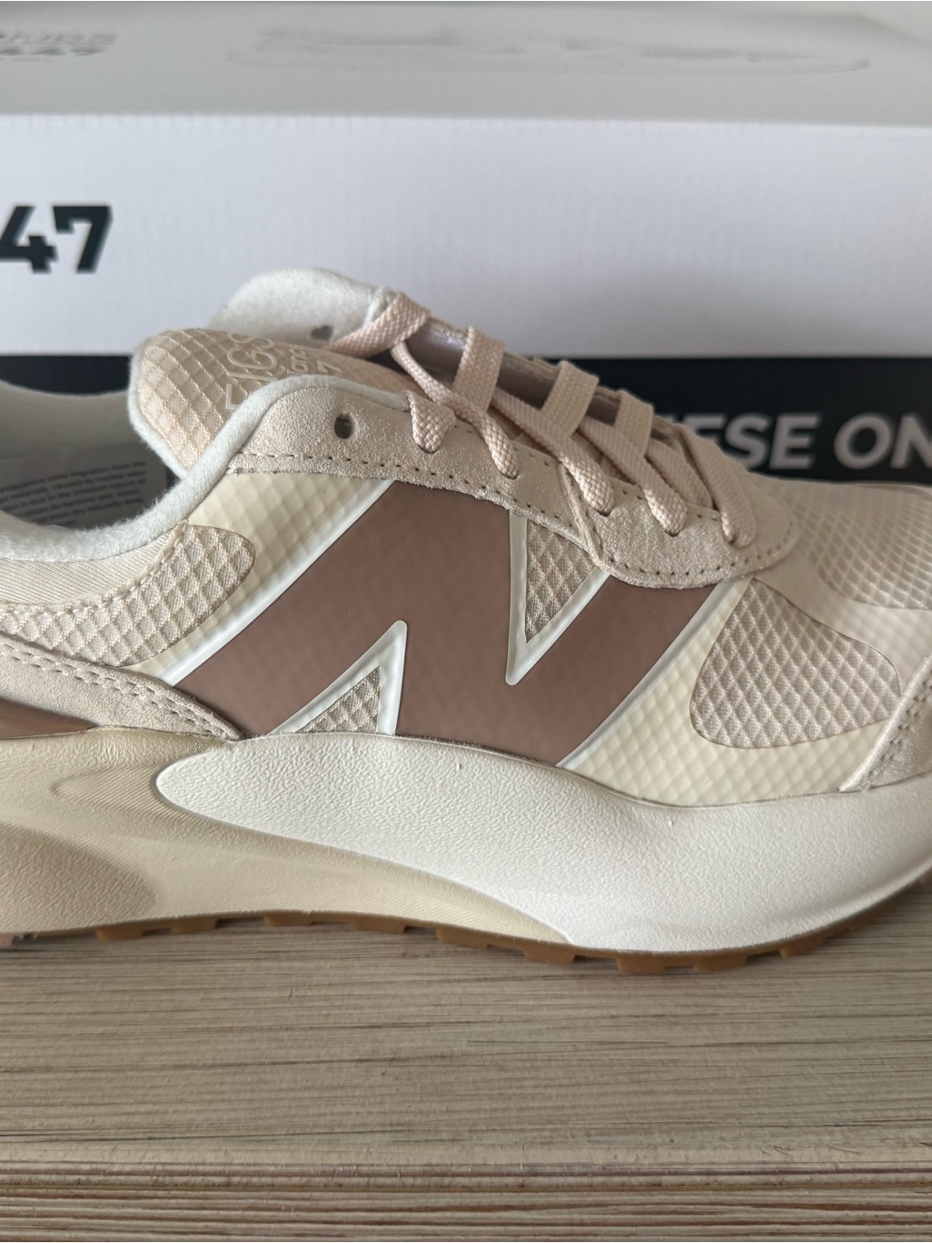 New Balance X Fig Sneaker 3447 Beige/Tan/Cream
